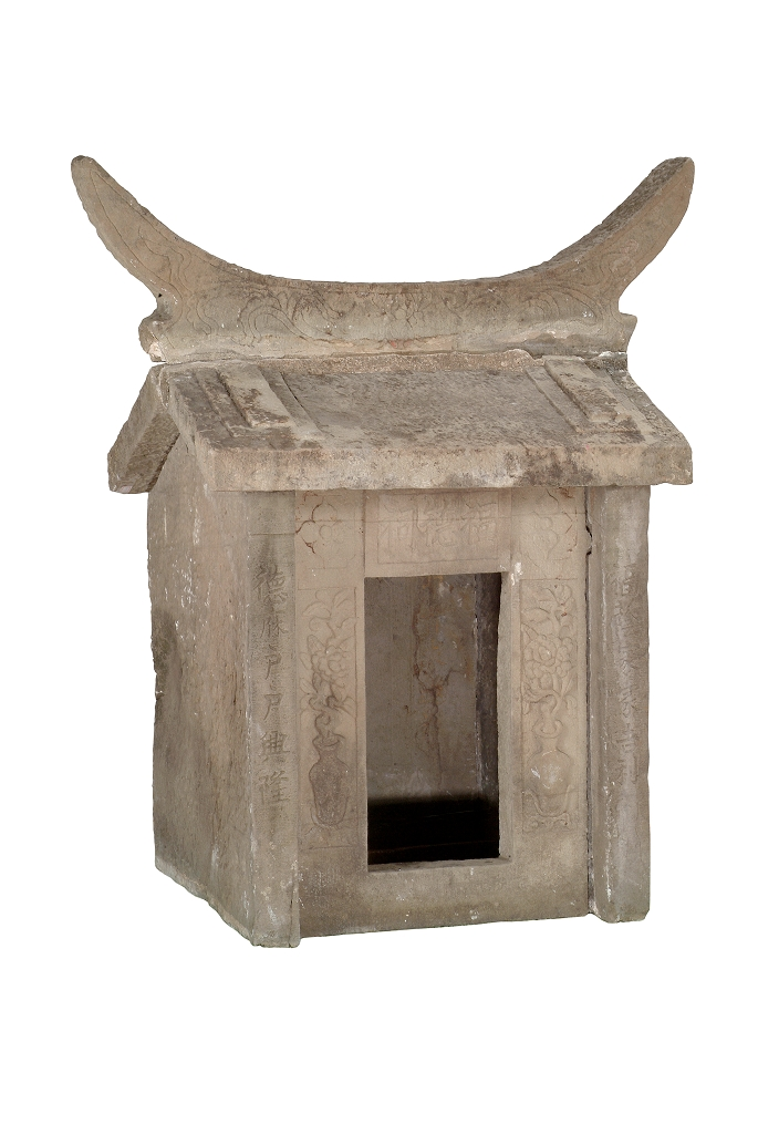 圖1：燕尾脊雕花石土地公廟