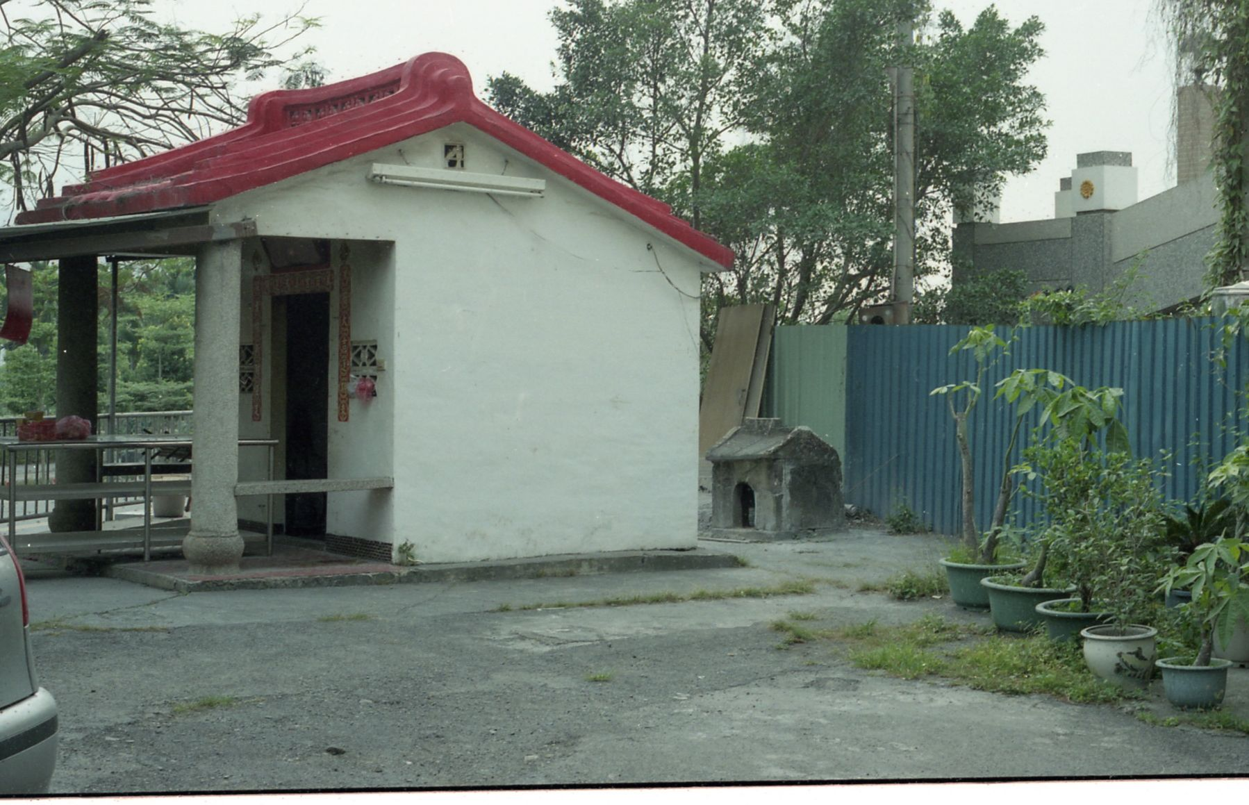 永興壇新廟(前)與舊廟(後)