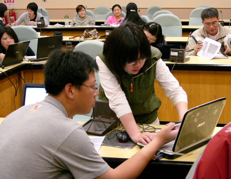 與會人員熱烈討論