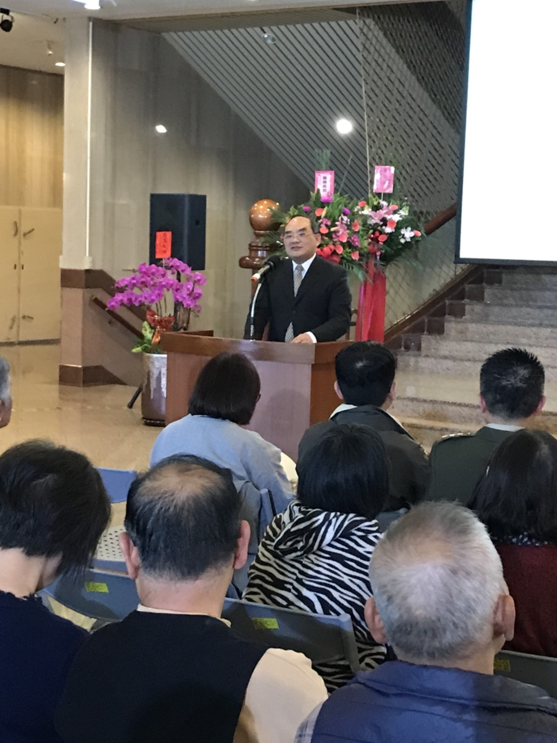 圖1：本館張鴻銘館長致歡迎詞