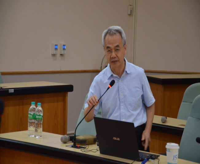 圖1：講座張維安教授