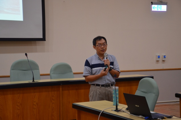 圖1：許世融副教授演講