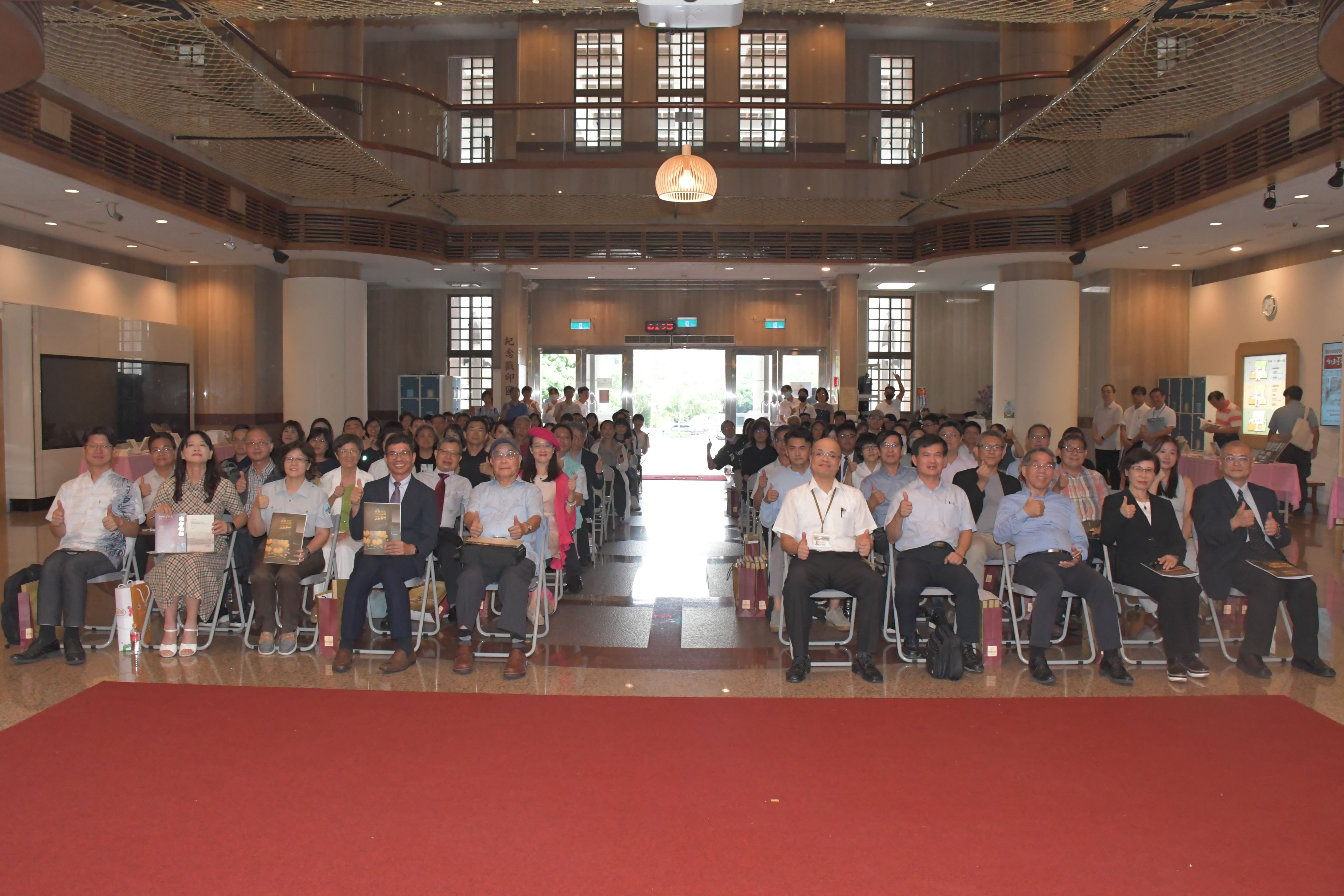 圖24：大合影.JPG