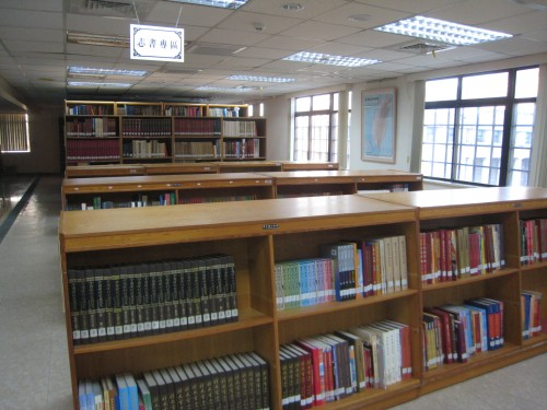 圖3.圖書室(三).JPG