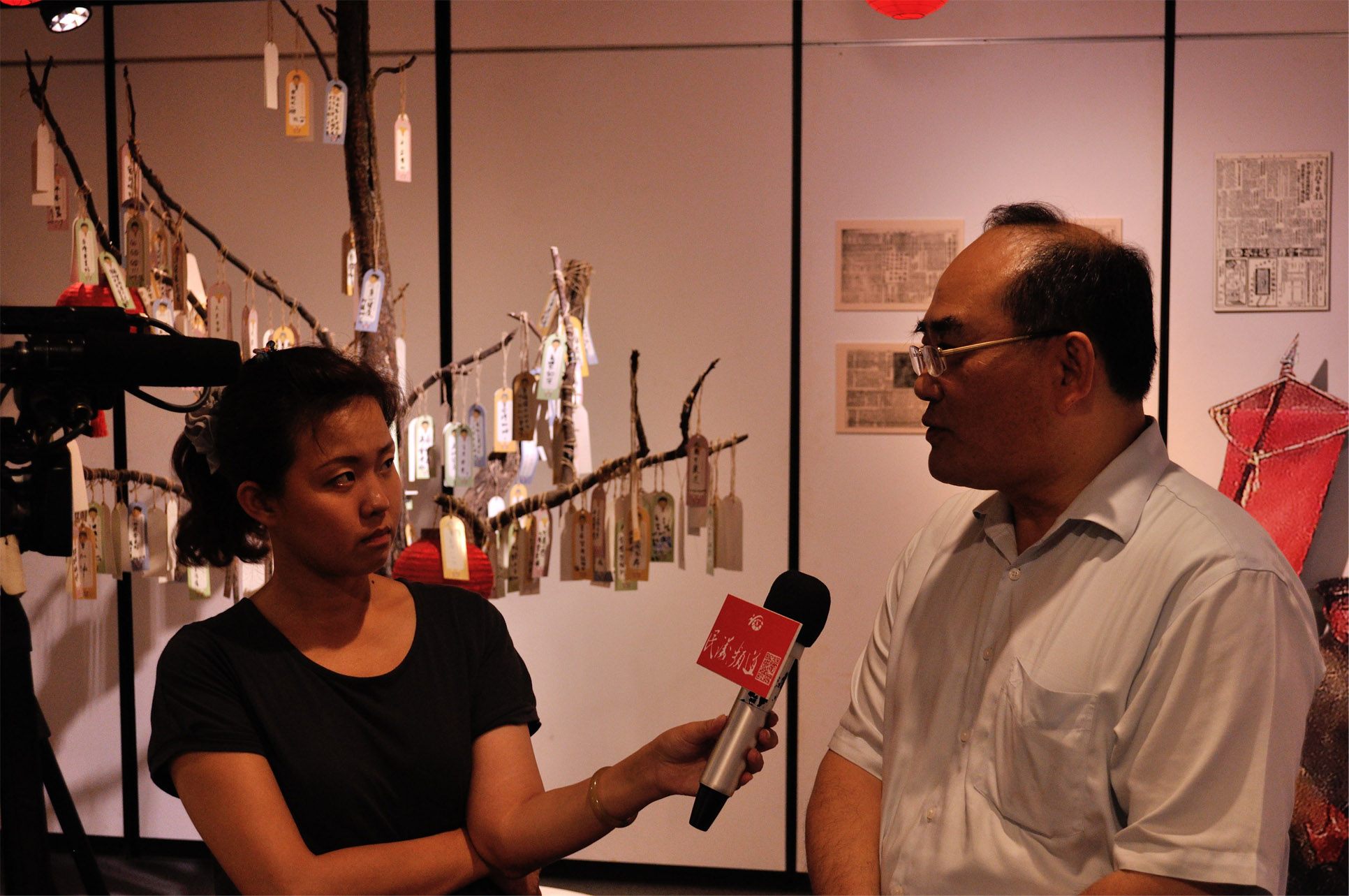 圖7：張鴻銘館長接受記者訪問