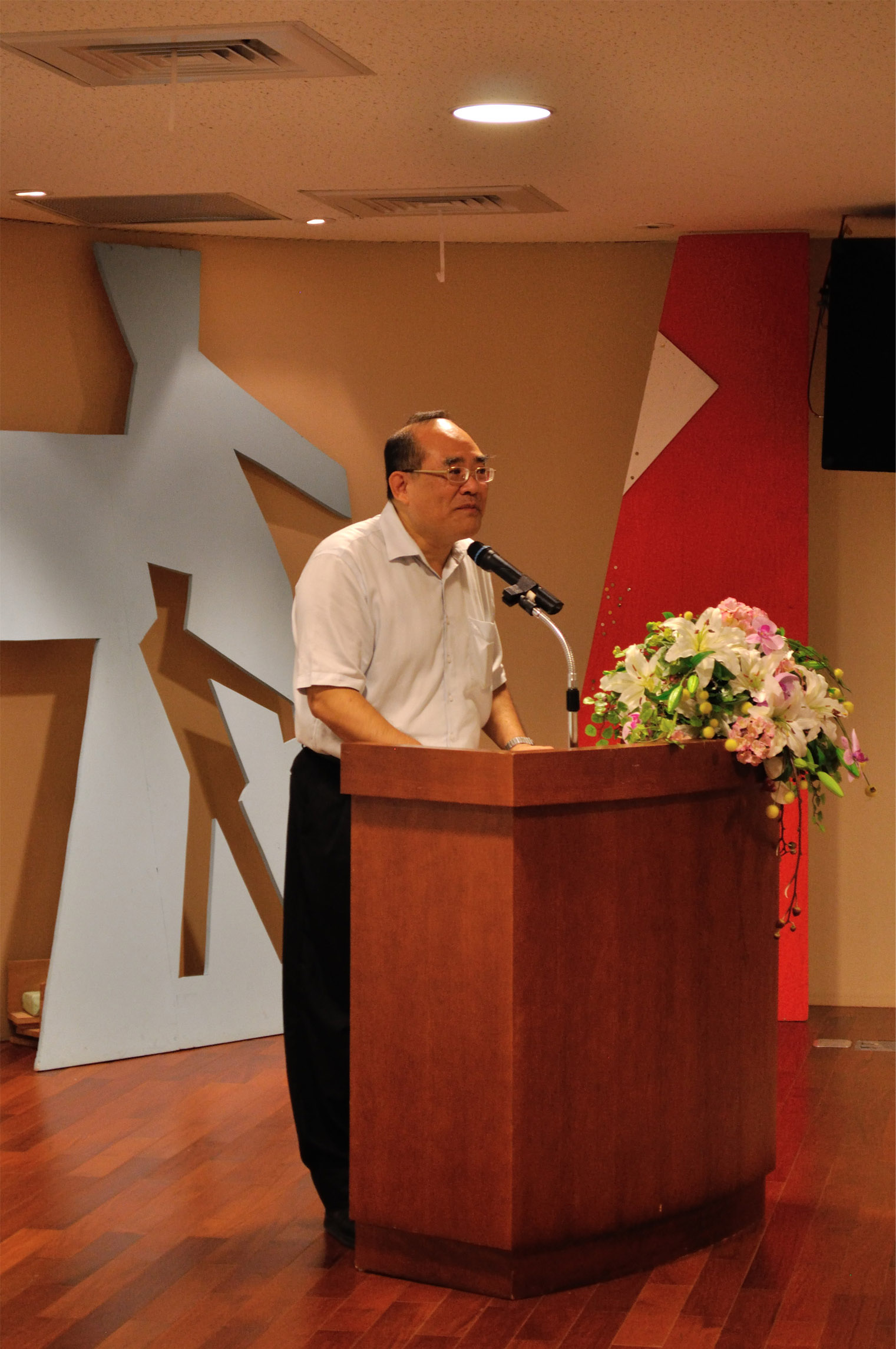 圖1：張鴻銘館長致詞