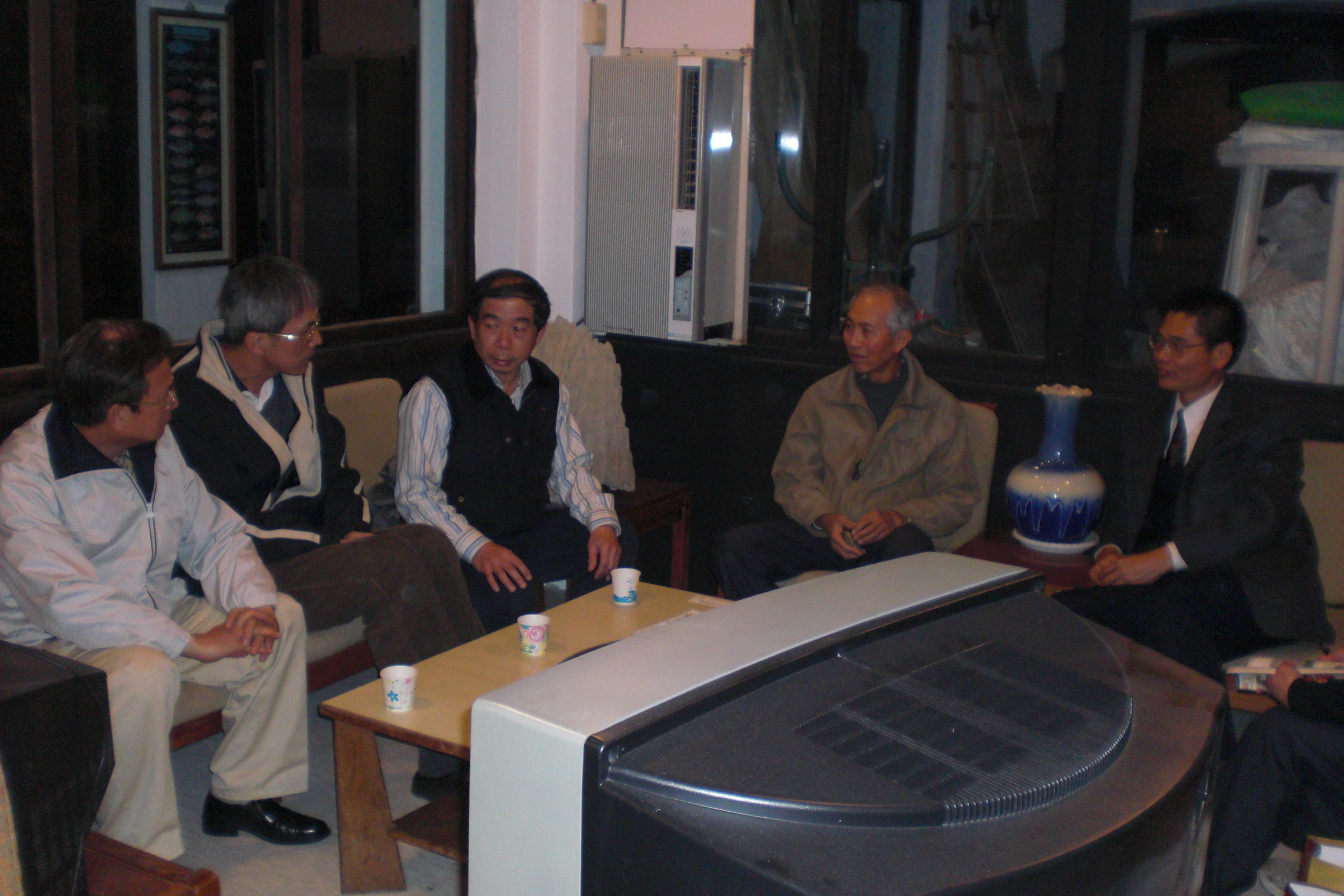 劉主任秘書澤民一行聆聽文史工作者高啟進、曾文明、郭金龍老師等之意見