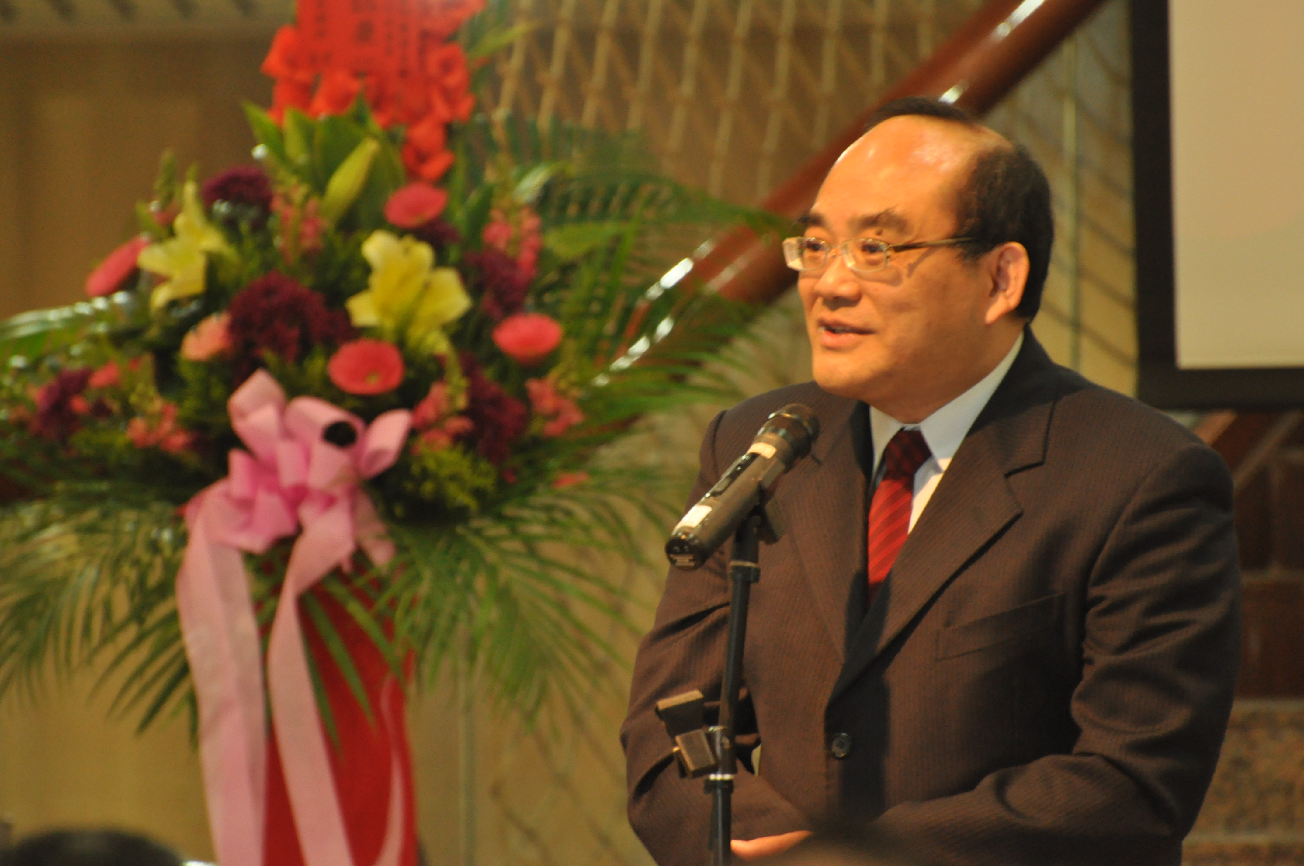 本館張館長鴻銘致詞