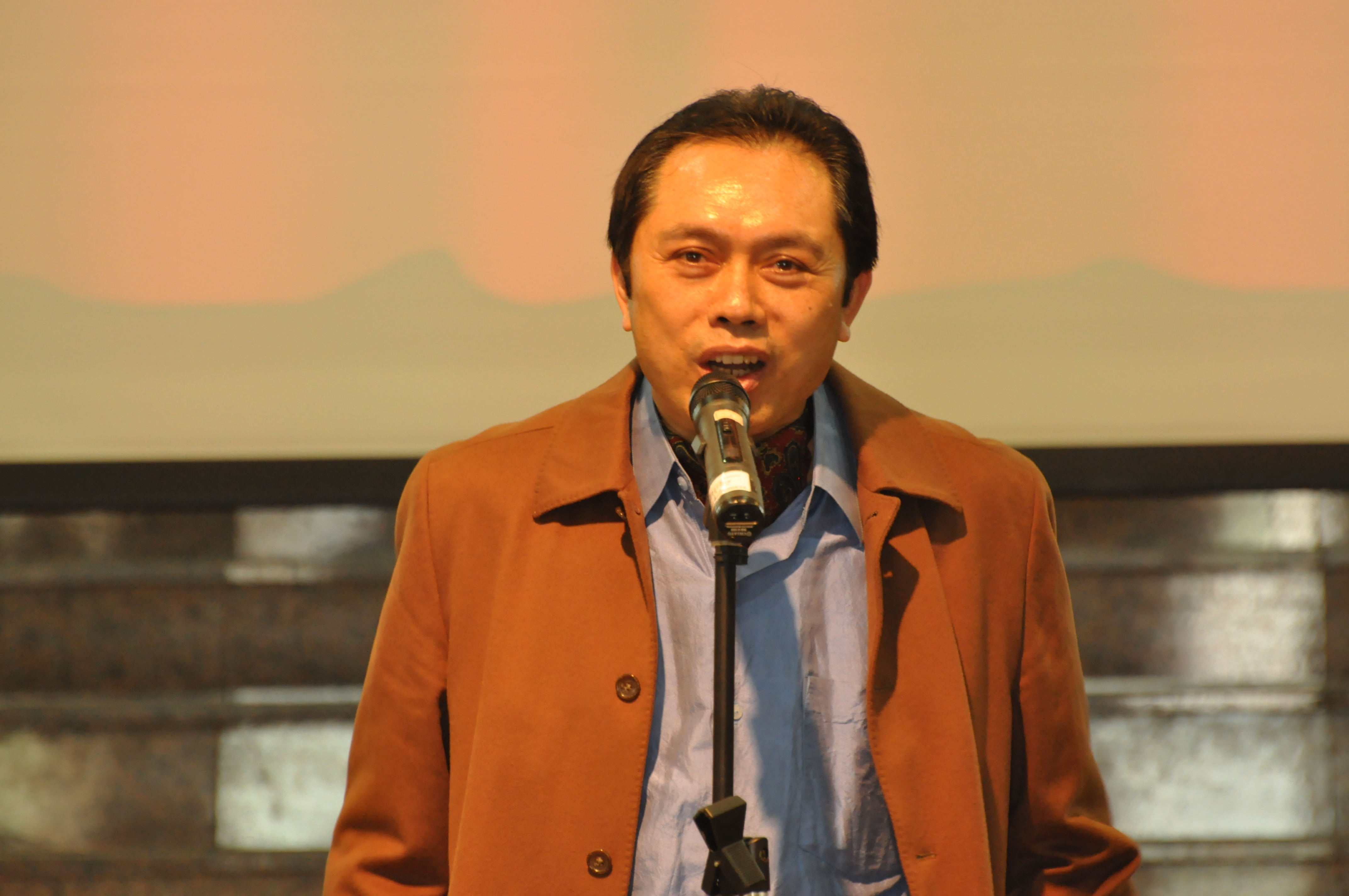 臺北市古董文物協會蔡理事長右弼致詞