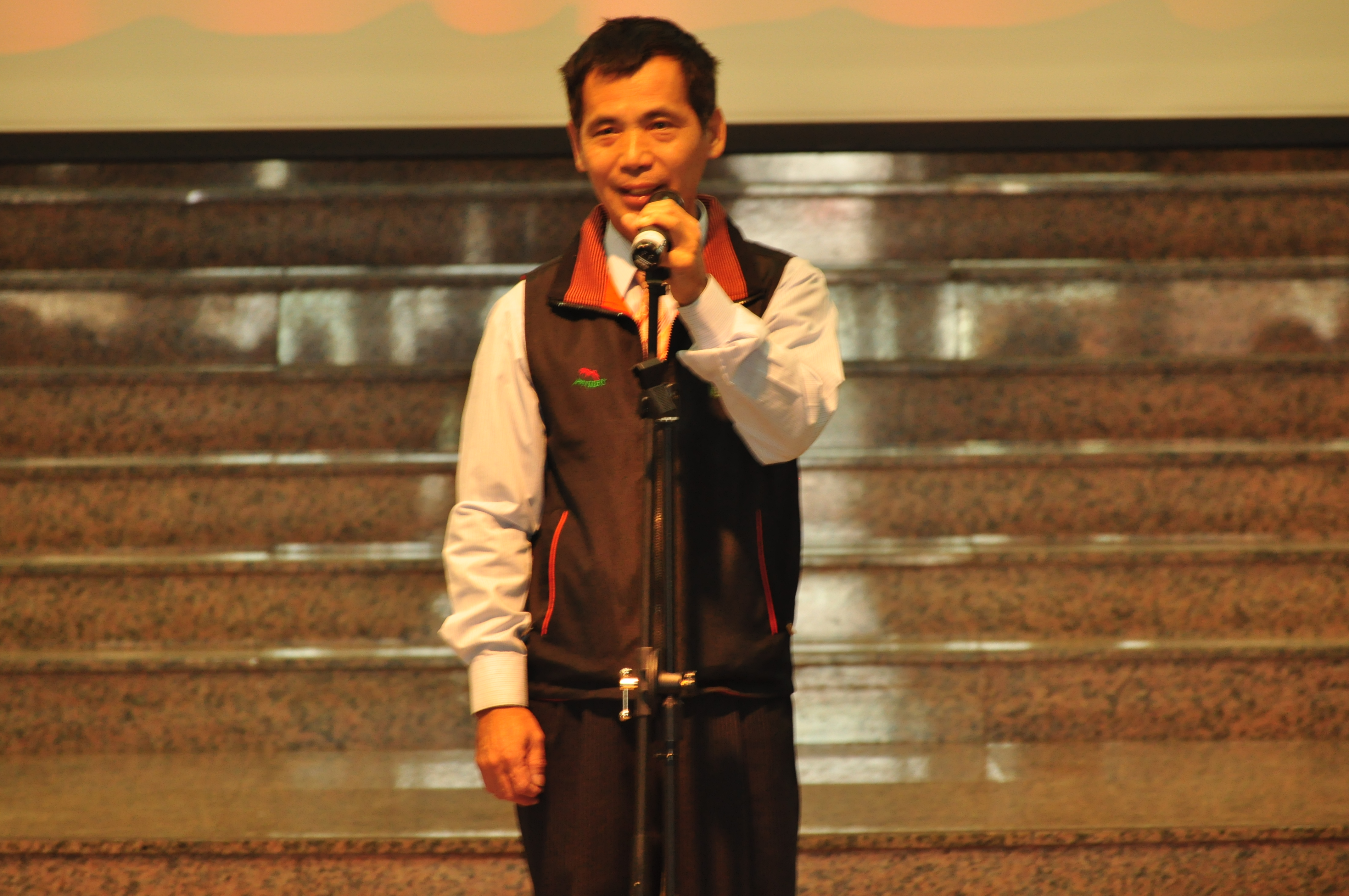 臺中縣民俗文物協會邵理事長東亮致詞