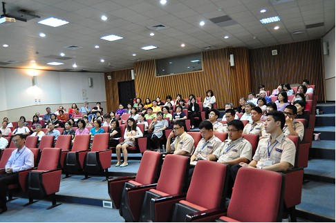 專題講座聽眾熱烈參與