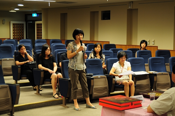 本館採集組簡組長秀昭說明本館口述歷史業務概況