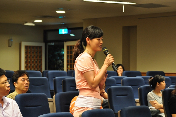 座談會中參訪團與本館充分交流，討論氣氛熱烈