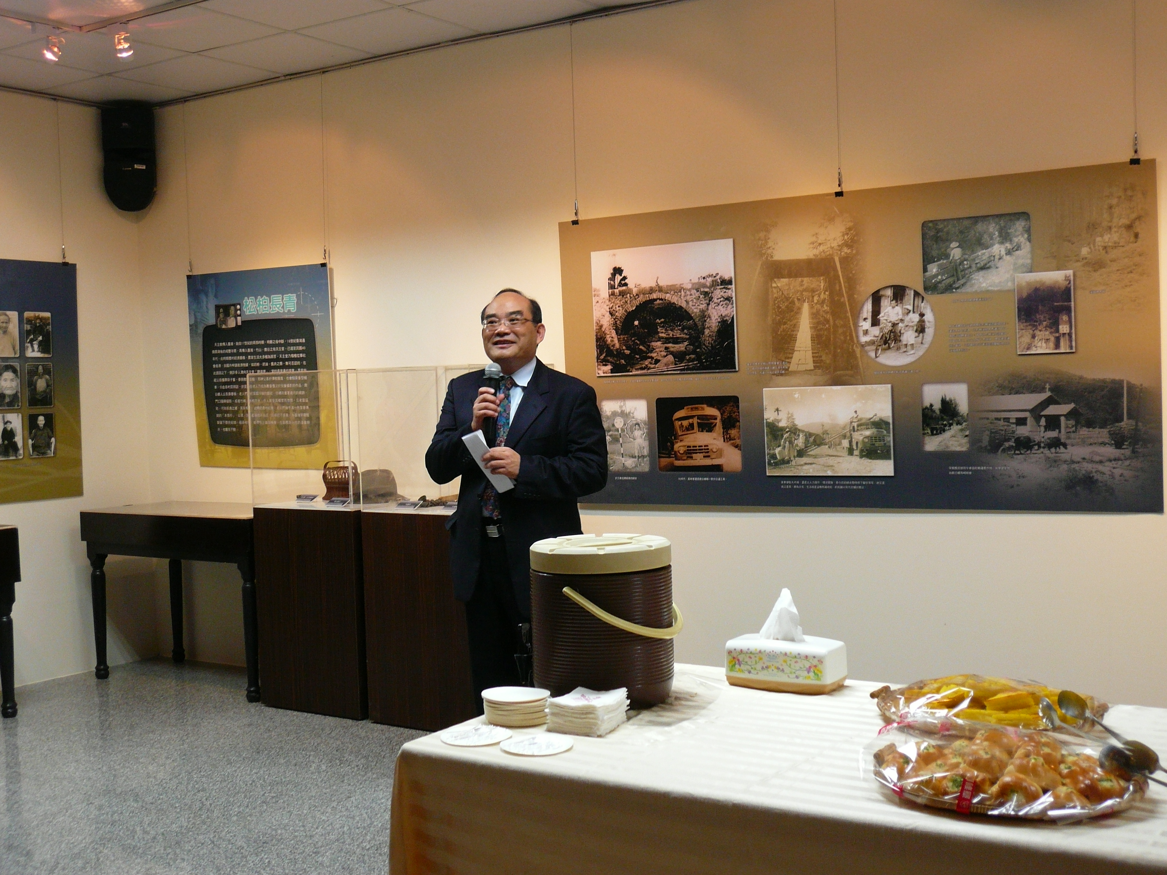 張館長鴻銘蒞臨致詞