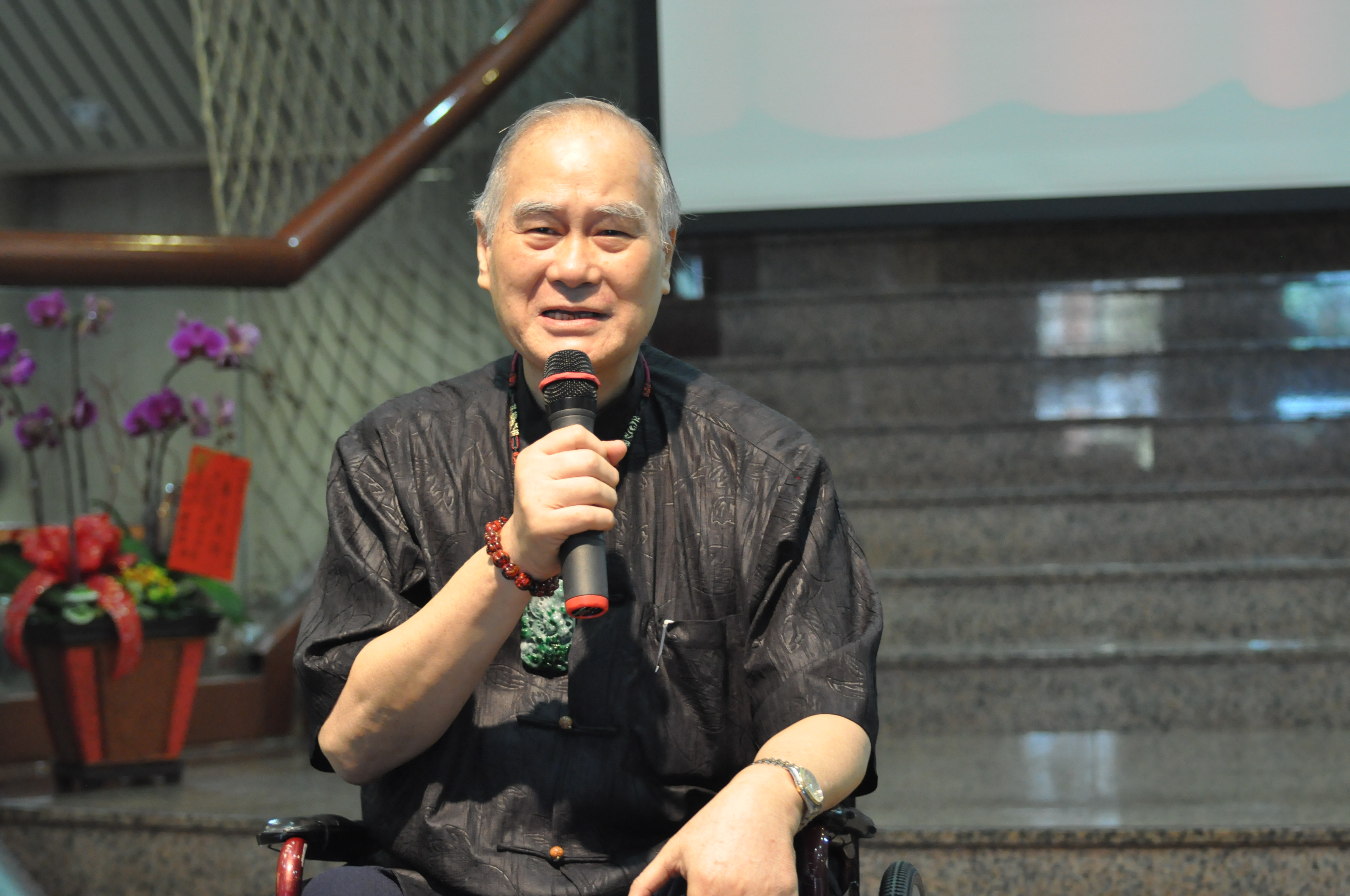 臺灣省文物藝術收藏學會洪理事長錫銘致詞