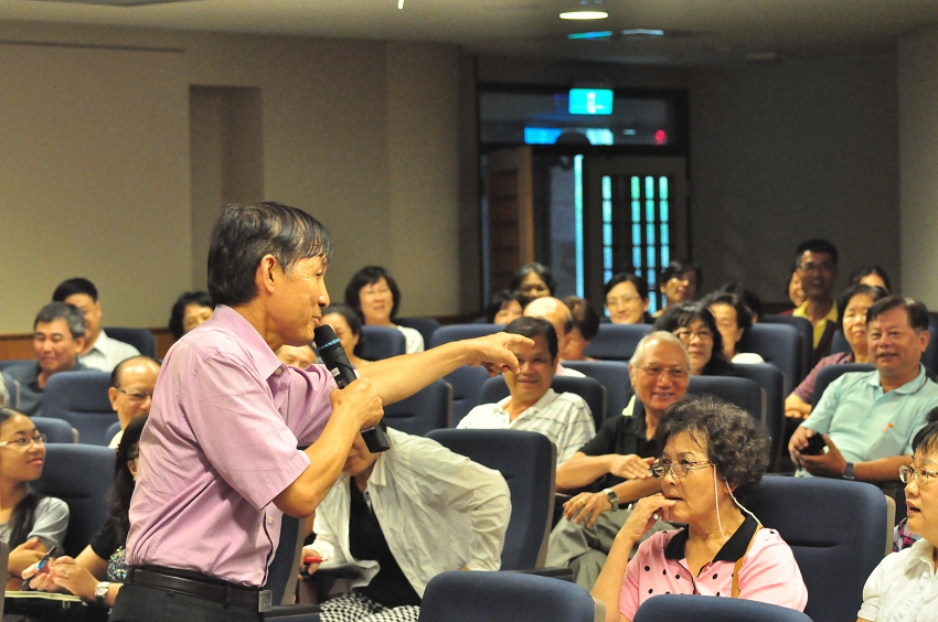 莊淇銘老師與現場聽眾熱烈互動