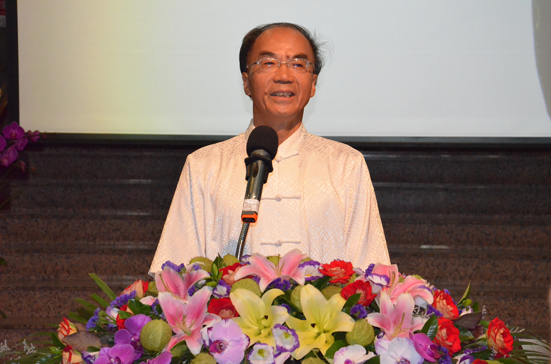 圖2：展出人吳德賢老師致詞