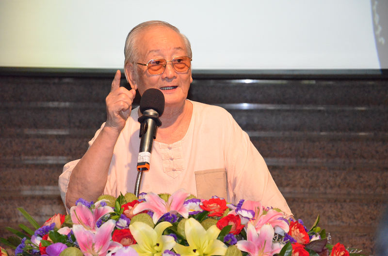 圖5：畫家寧可致詞