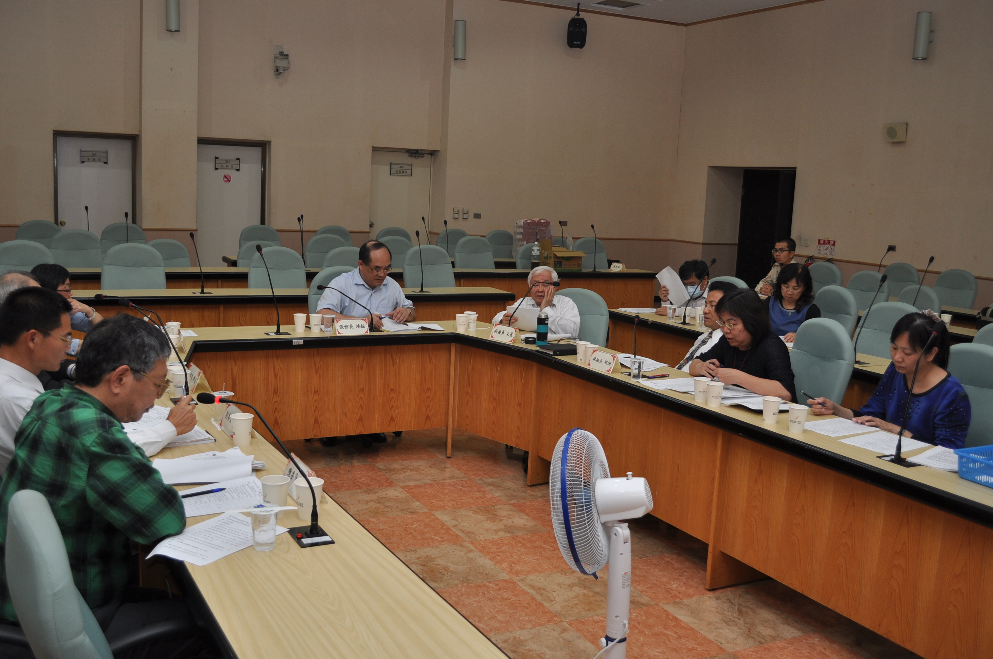 圖3：第八屆臺灣總督府檔案學術研討會公開徵稿審查會議（二）