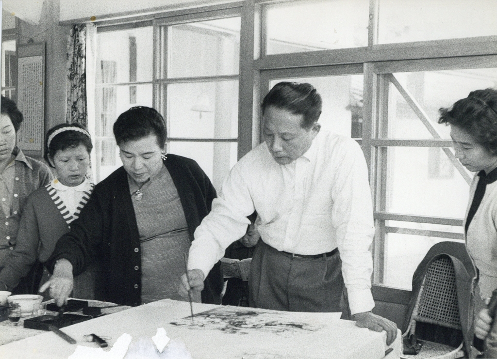 圖3：畫家藍蔭鼎為黃則修友人，黃則修拍攝其作畫情形