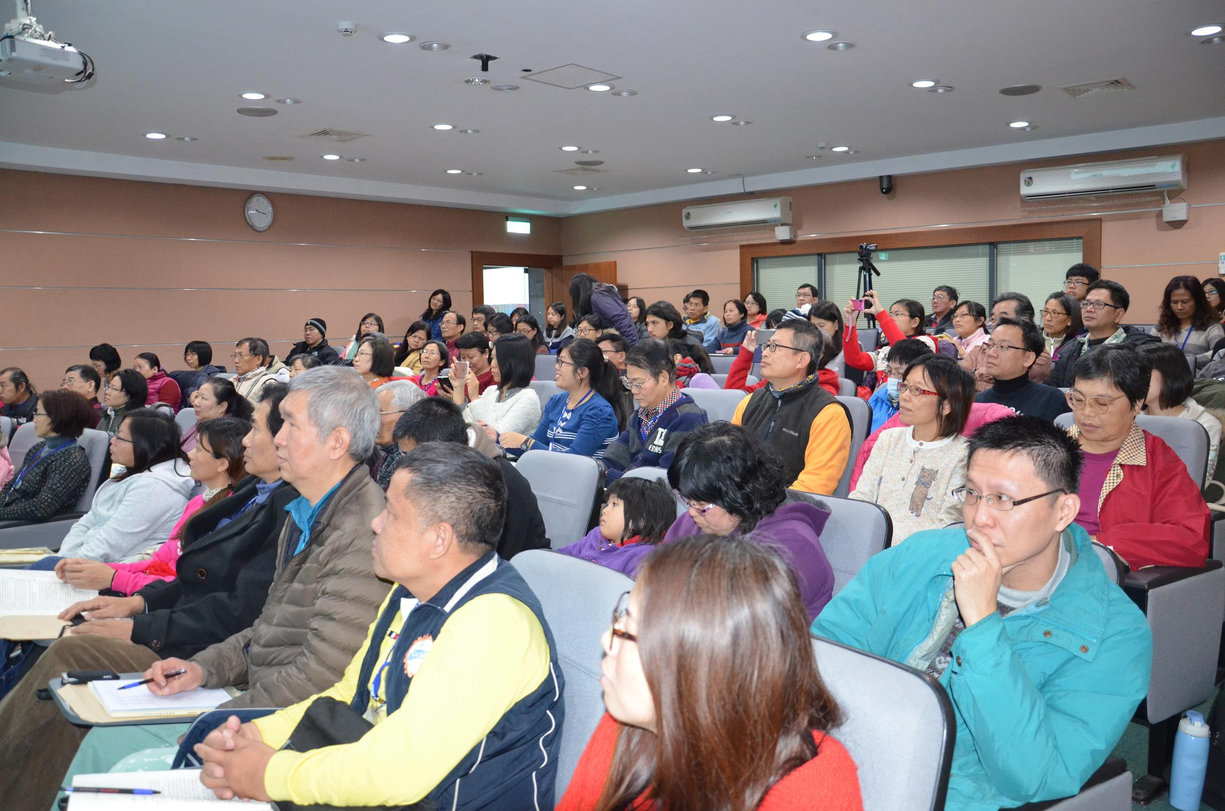 圖7：學員認真聽講