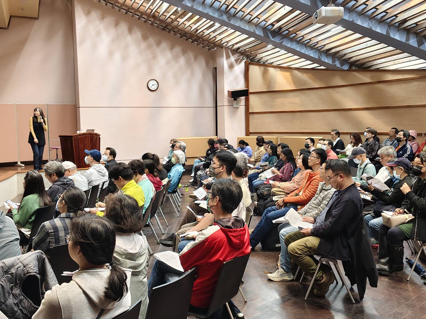 圖6：現場聽講情形（二）
