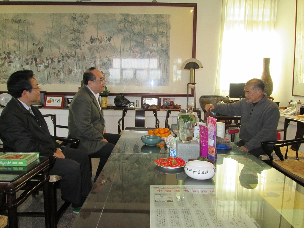 圖1：與李轂摩大師閒話家常