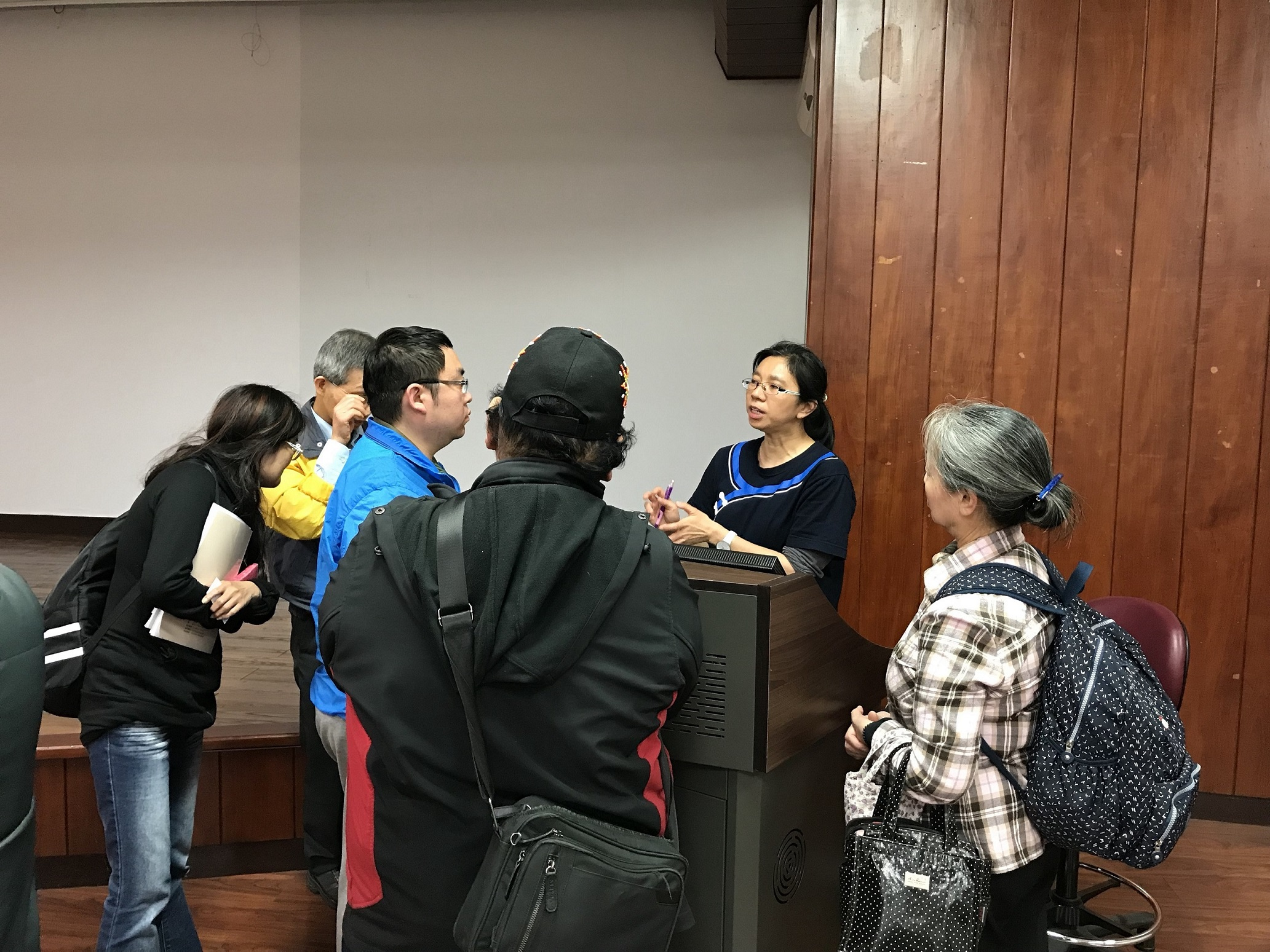 圖3：洪馨蘭教授與聽眾互動