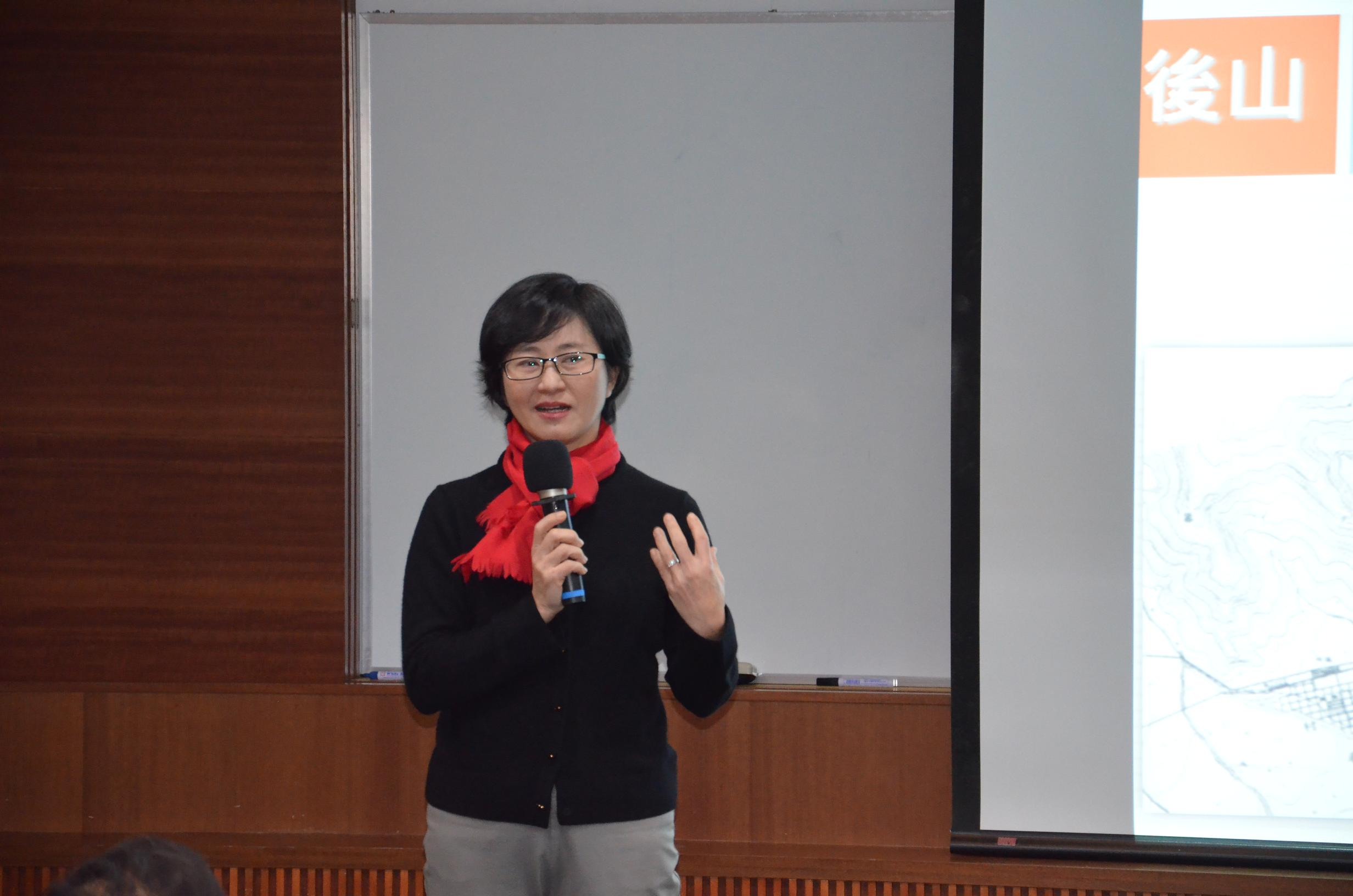 圖4：張素玢教授主講「後山花蓮的日本移民村」