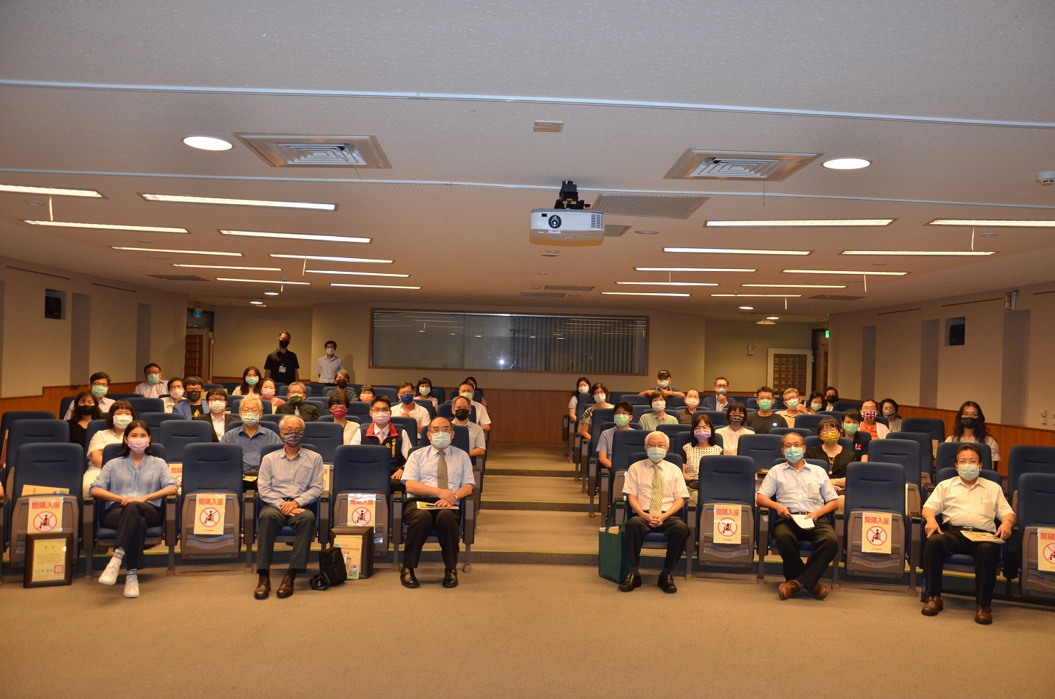 圖20：得獎代表大合影