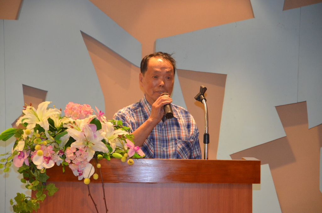 圖8：展出人曾樹枝陶藝師致詞