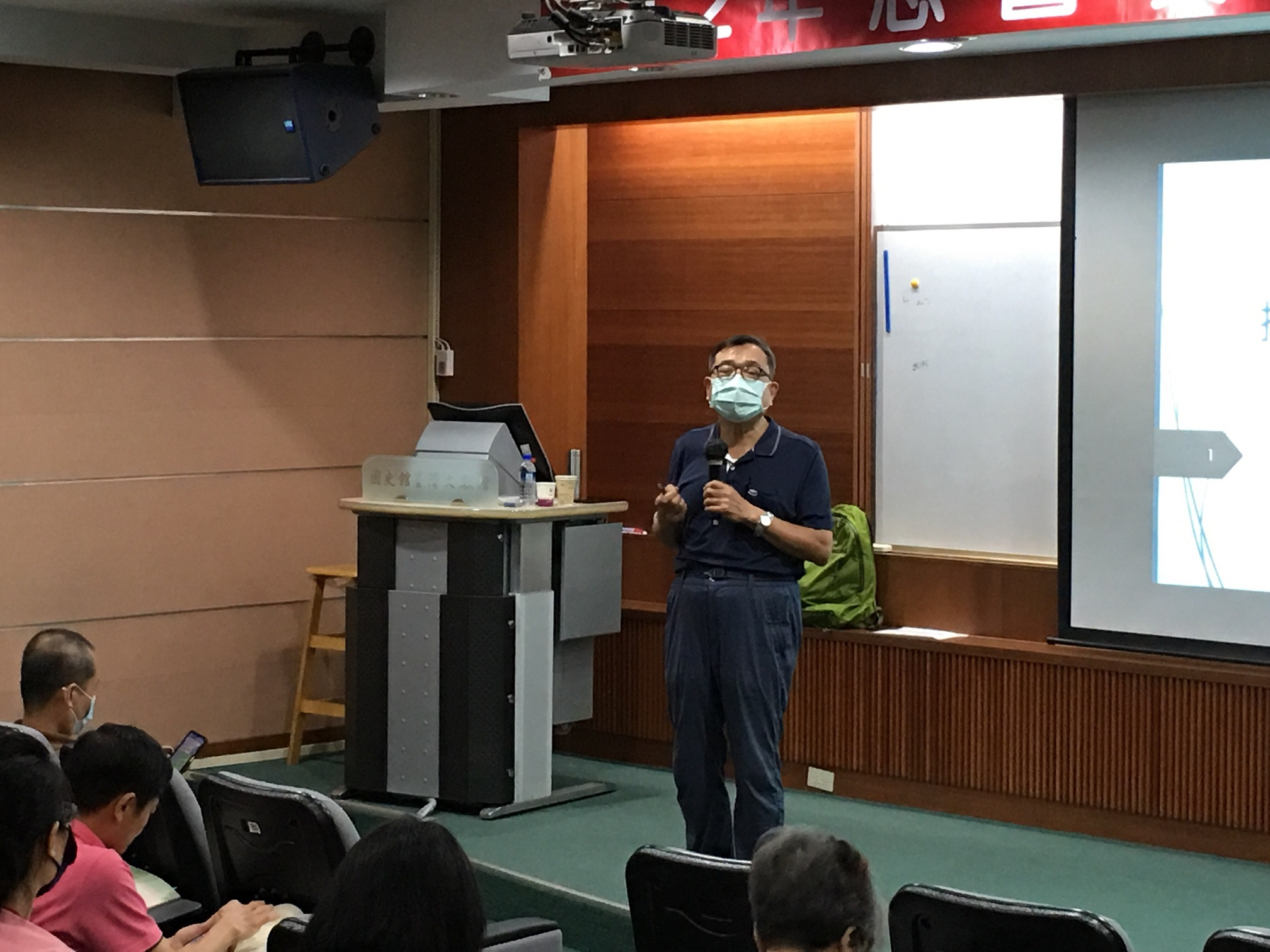 圖6：吳學明老師演講