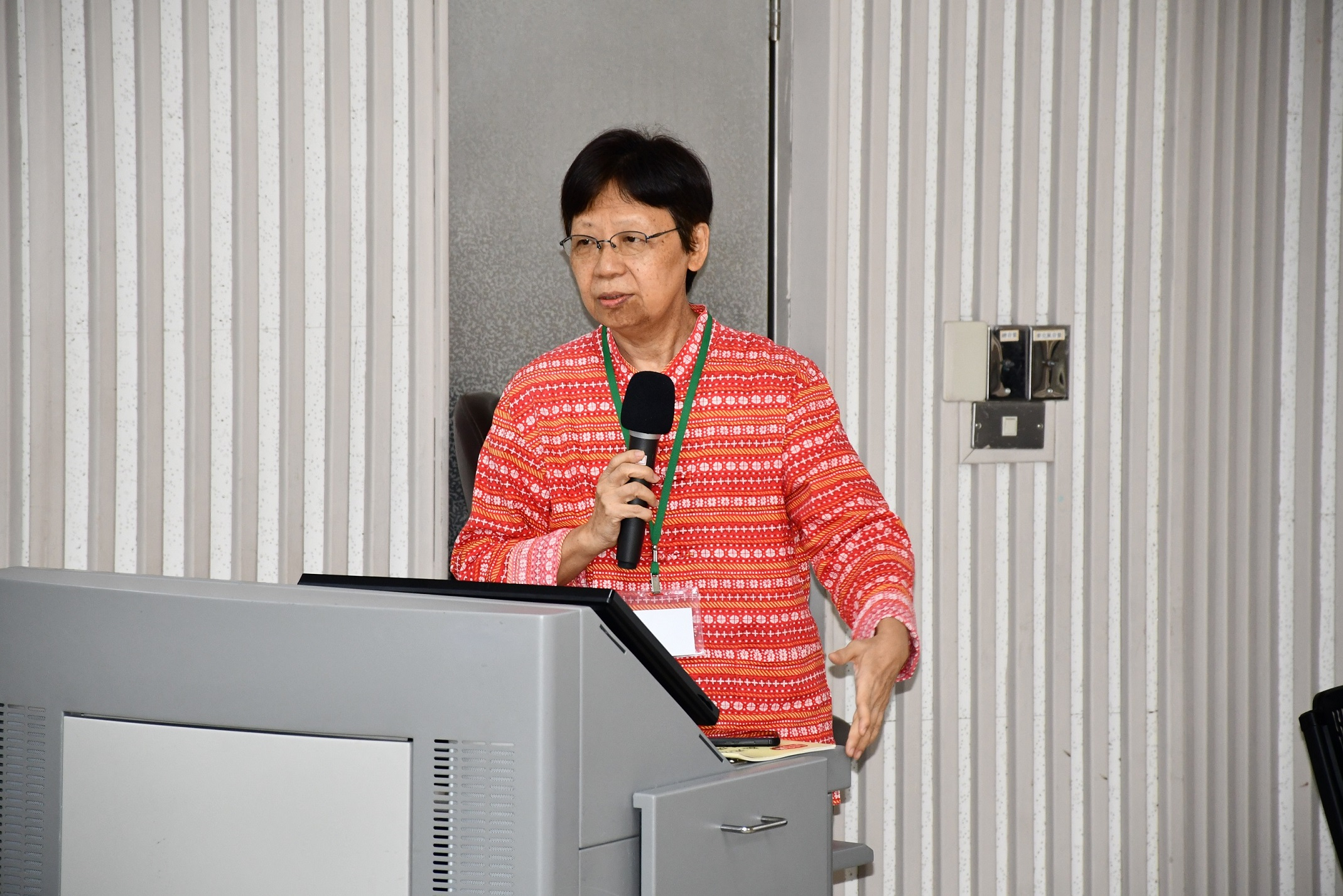 圖9：座談會與談人施懿琳教授