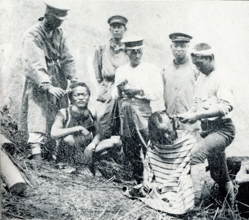 對蕃人進行斷髮