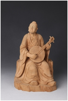 圖2：竹林七賢之阮咸 / 李秉圭木雕作品