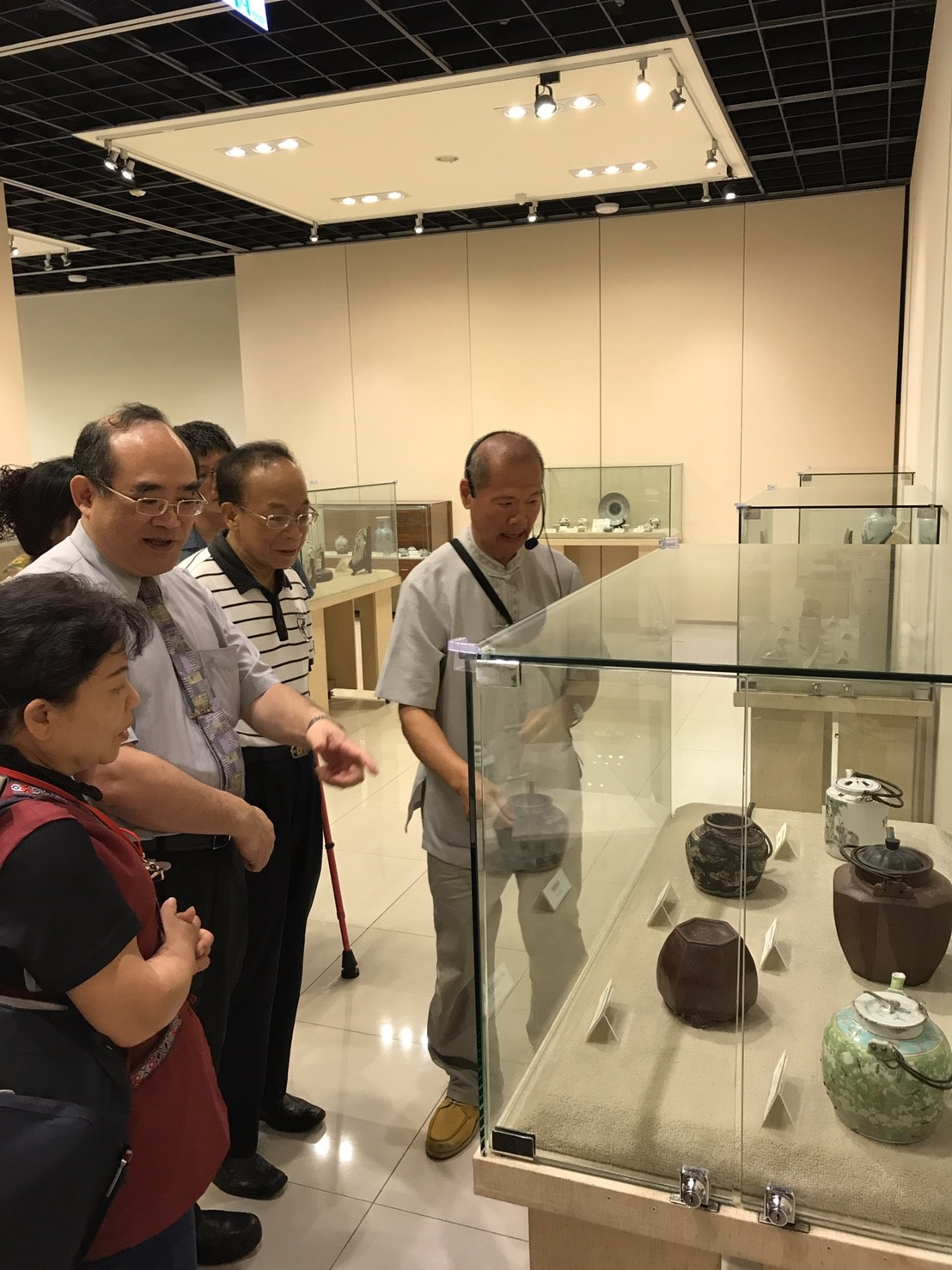 圖14：現場導覽說明補硘技藝之內涵