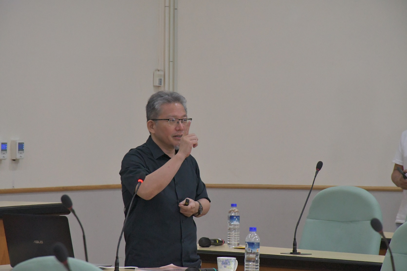 圖1：講座盧泰康教授