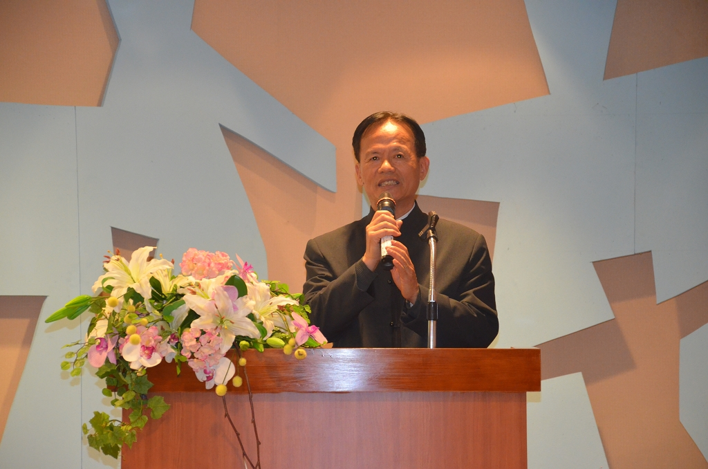 圖4：亞洲大學洪慶峰老師致詞