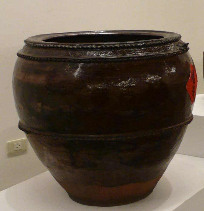 代表子孫「科甲連登」的大魚缸