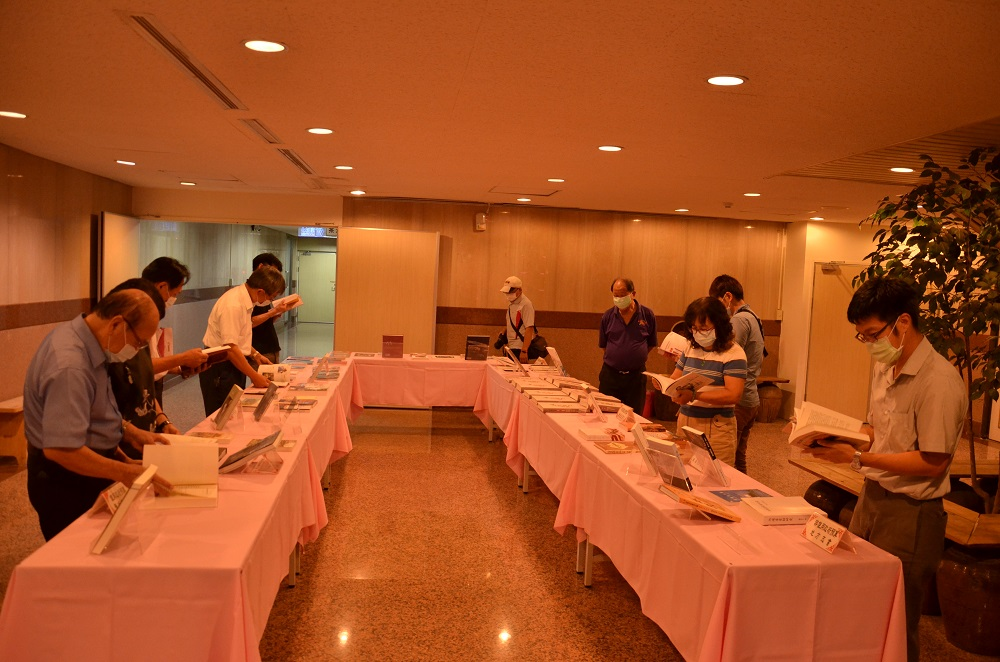 圖18：得獎書刊展示