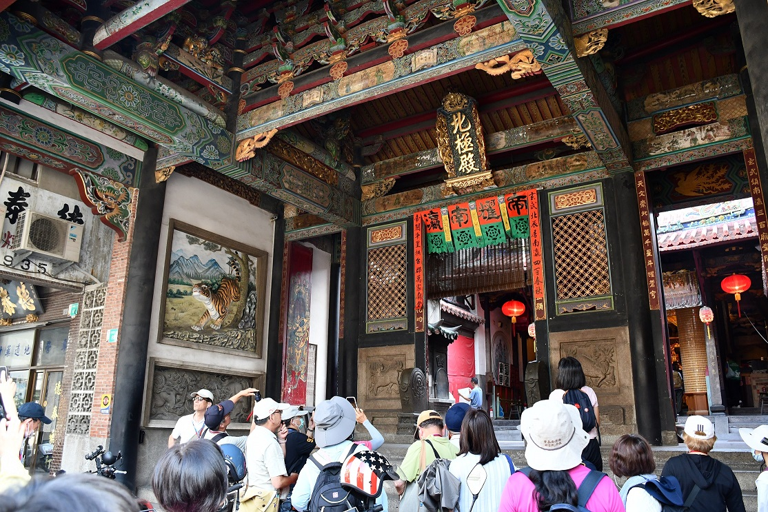 圖15：北極殿參訪