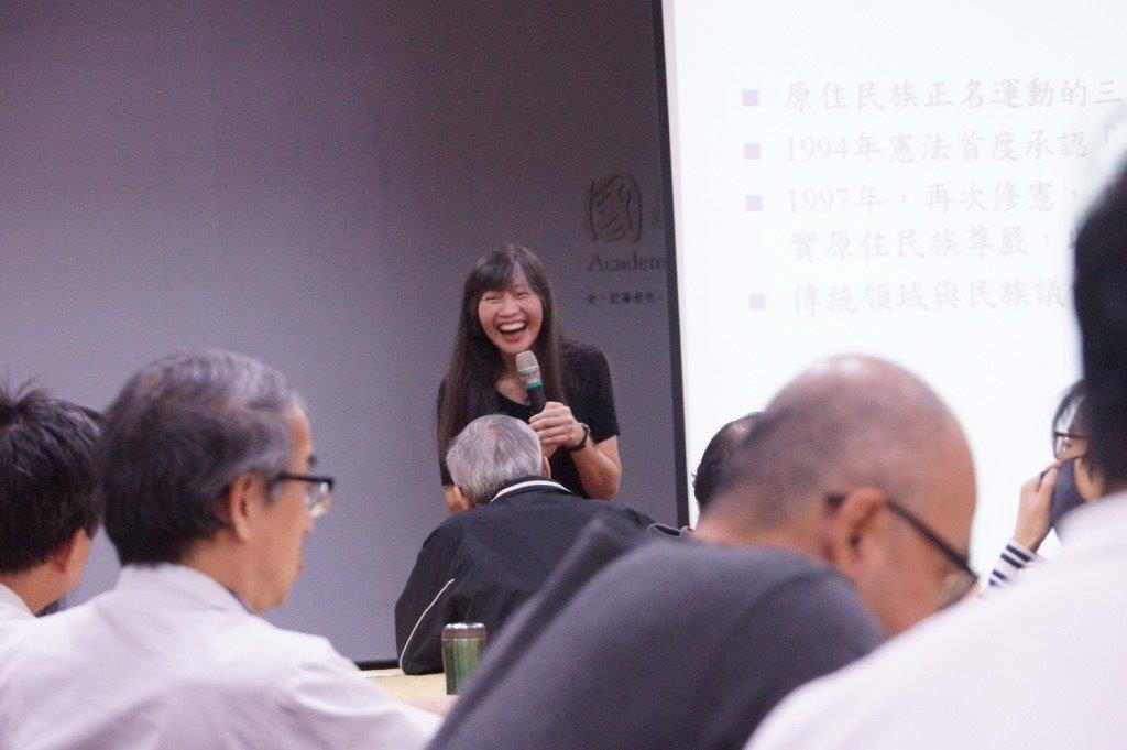 圖1：詹素娟教授演講照片