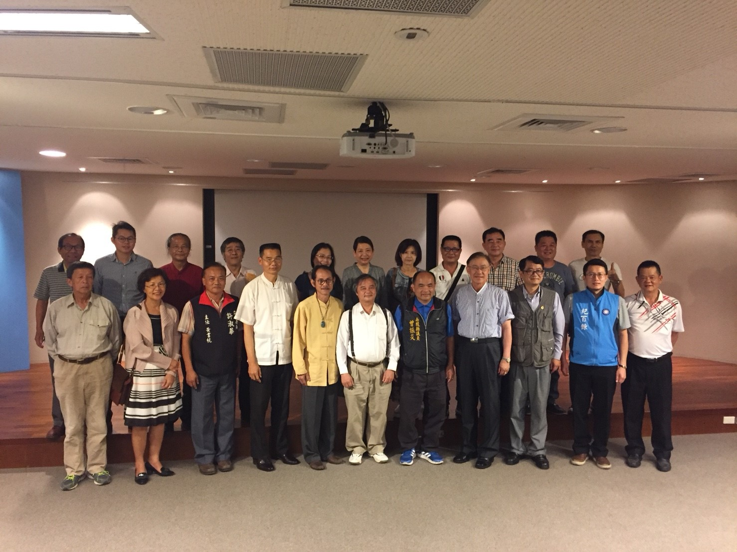 圖3：開幕典禮與會貴賓合影