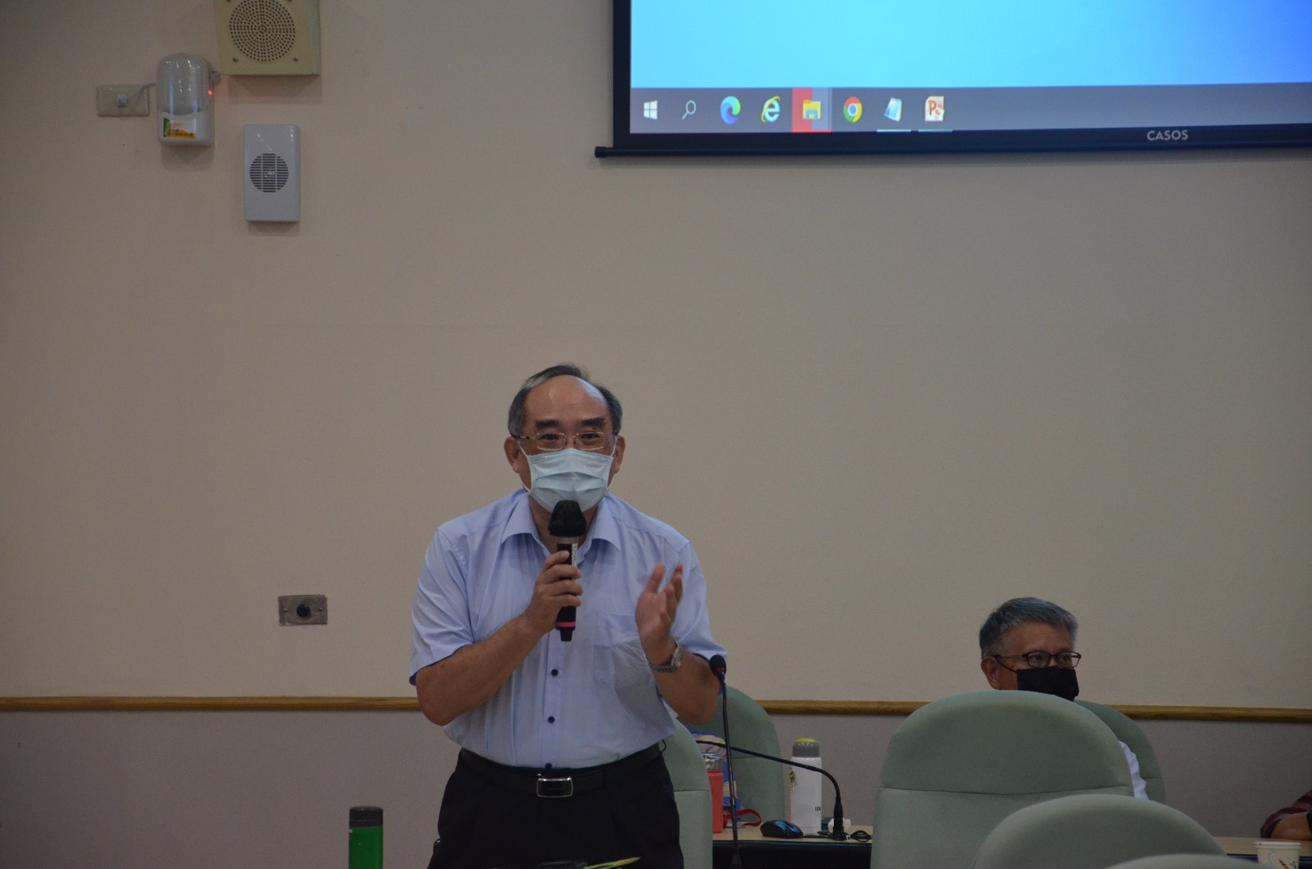 圖13：張鴻銘館長於大會閉幕式致謝詞