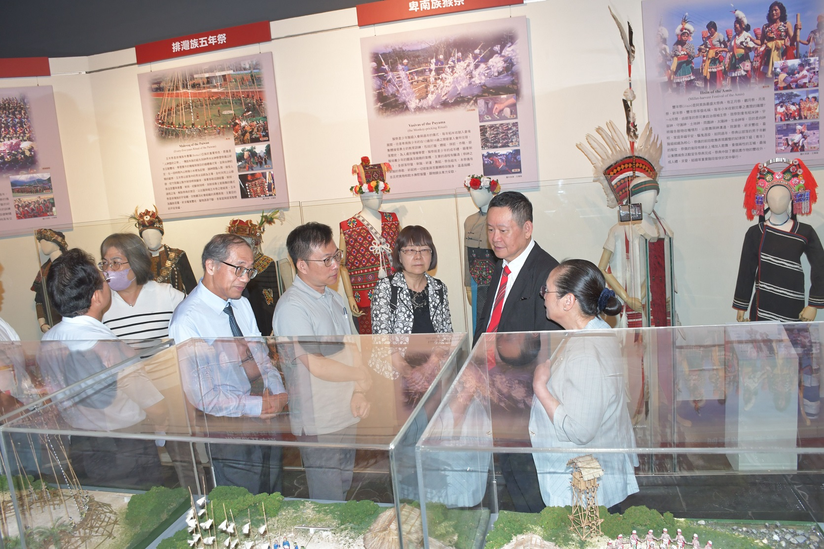 圖7：參觀展場1