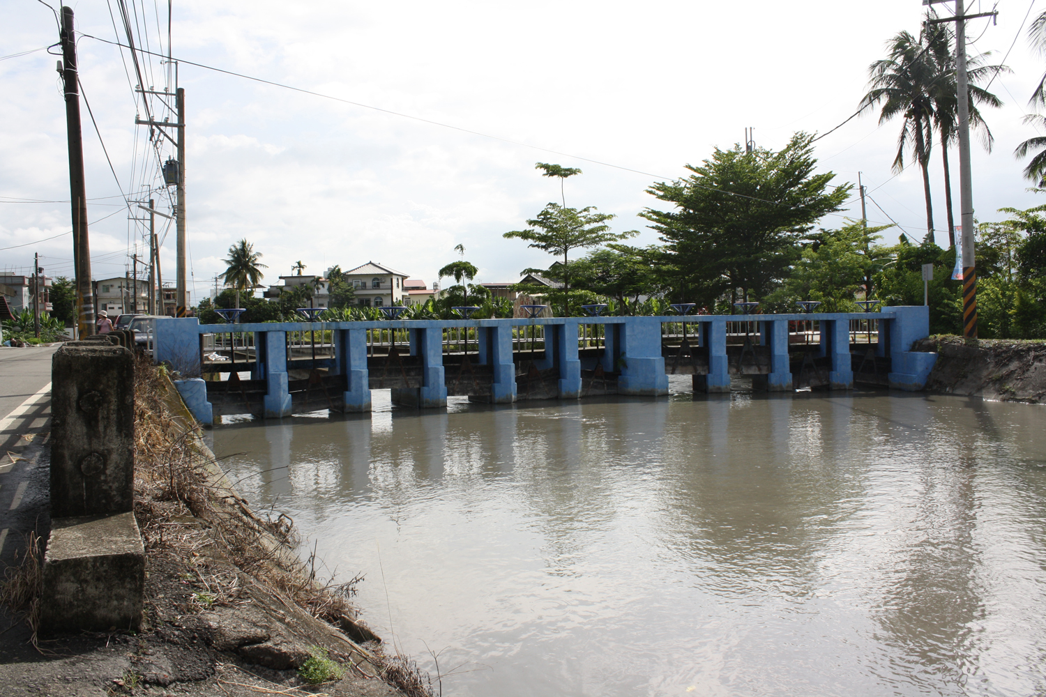圖五：獅子頭圳著名的“十孔”實景