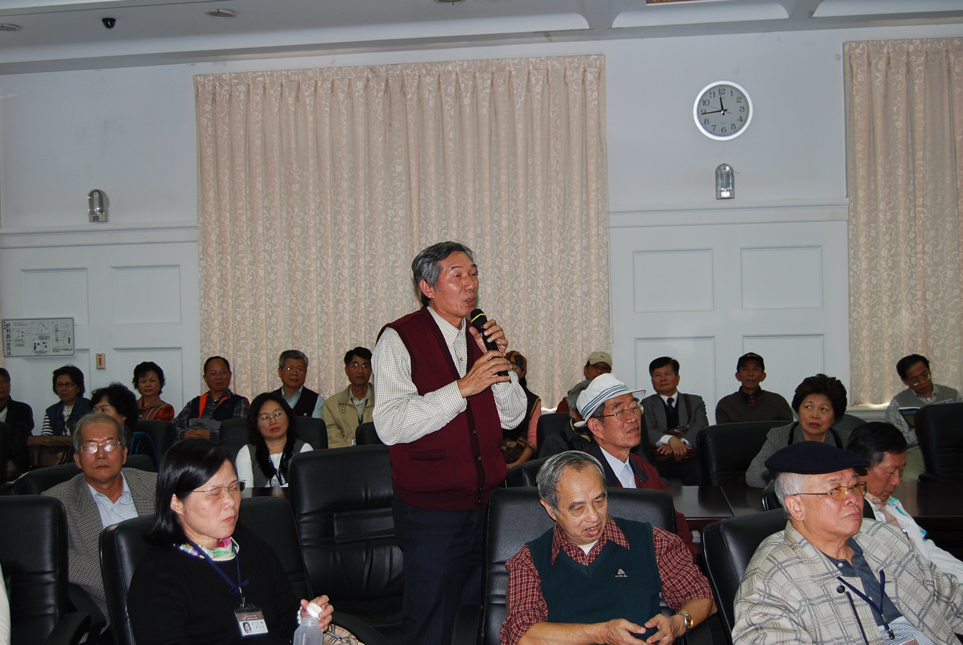 志工伙伴發言提問作館際互動