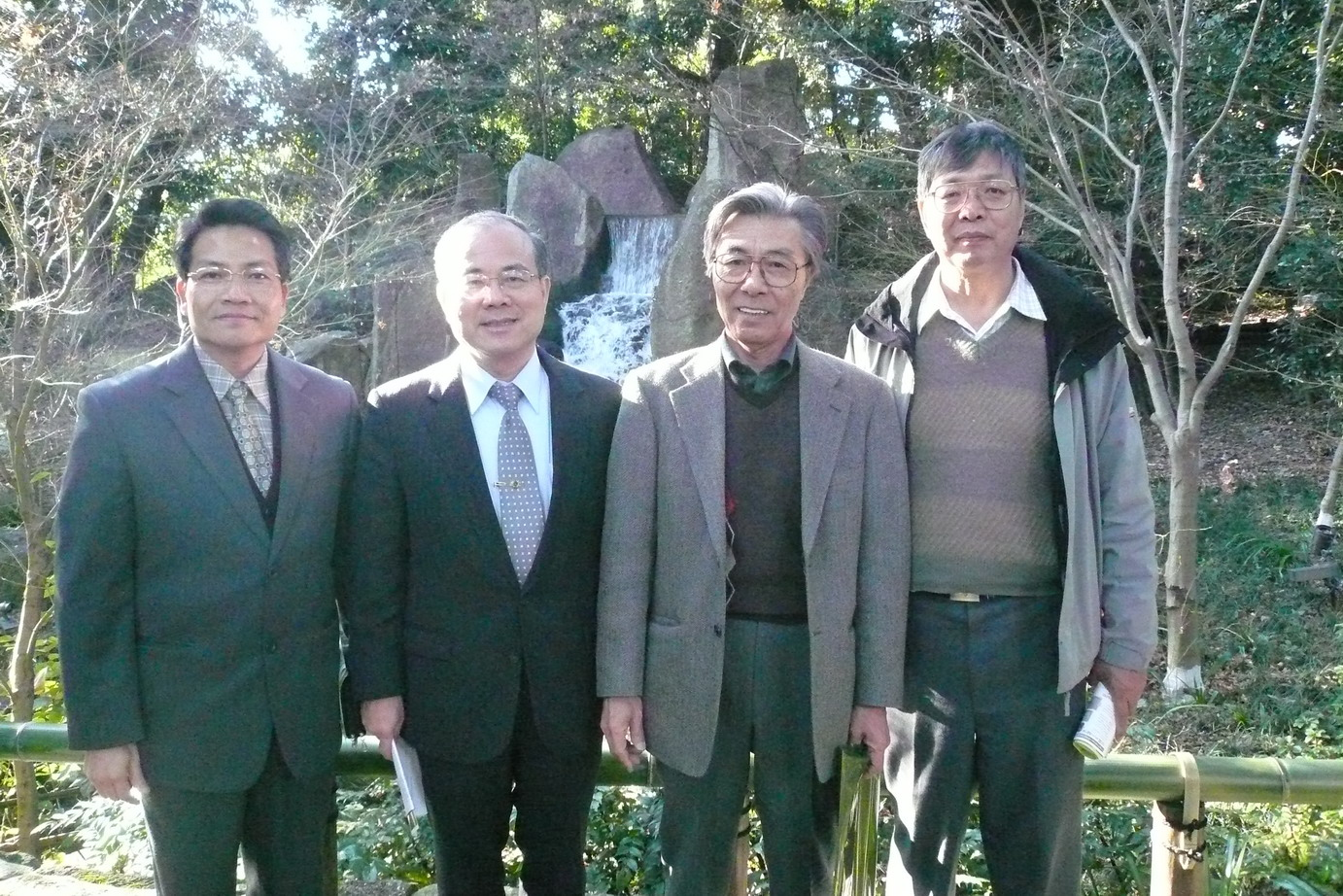 參加名城大學學術討論會剪影、谷口教授（右二）