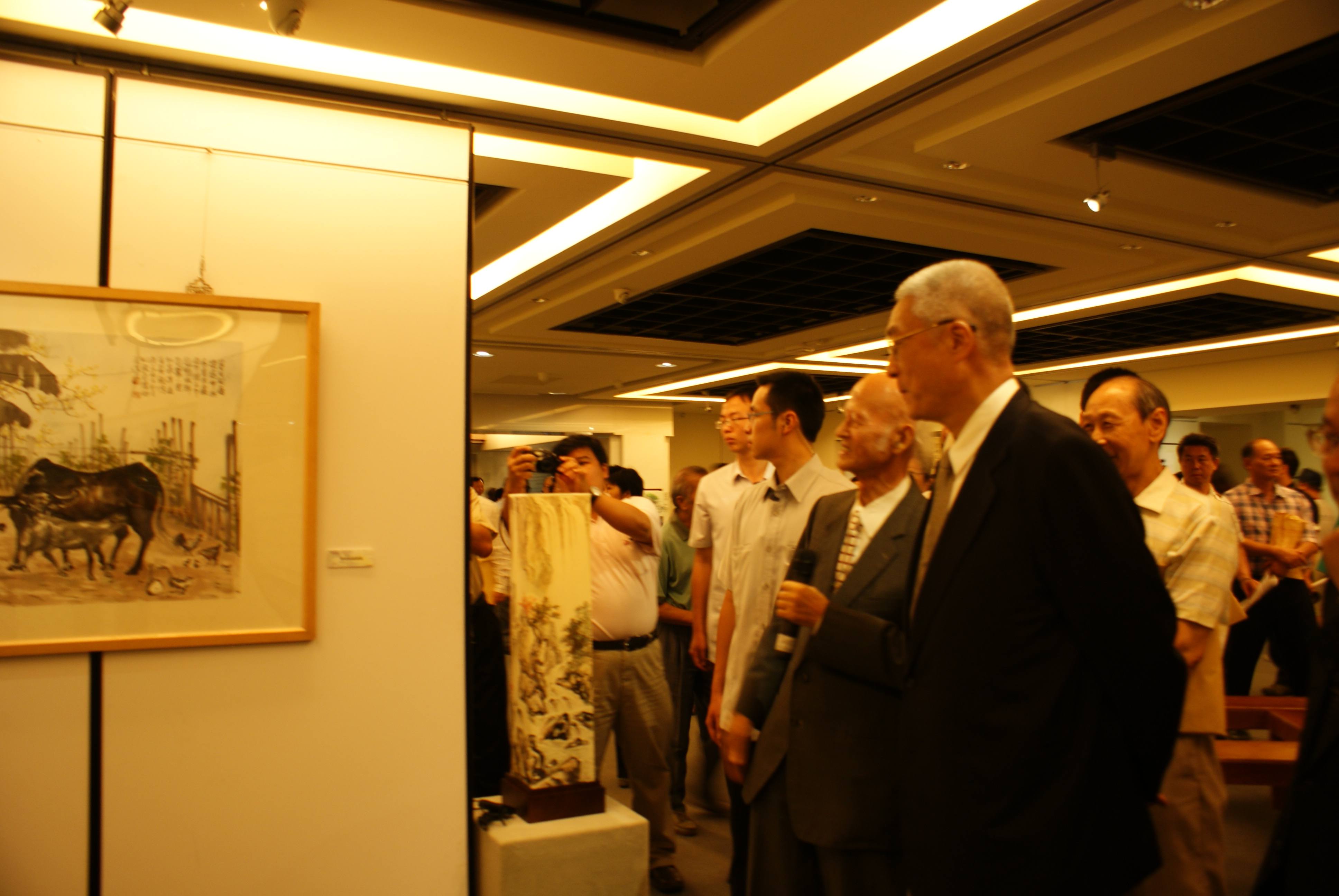 行政院吳院長敦義參觀柯耀東書畫展1