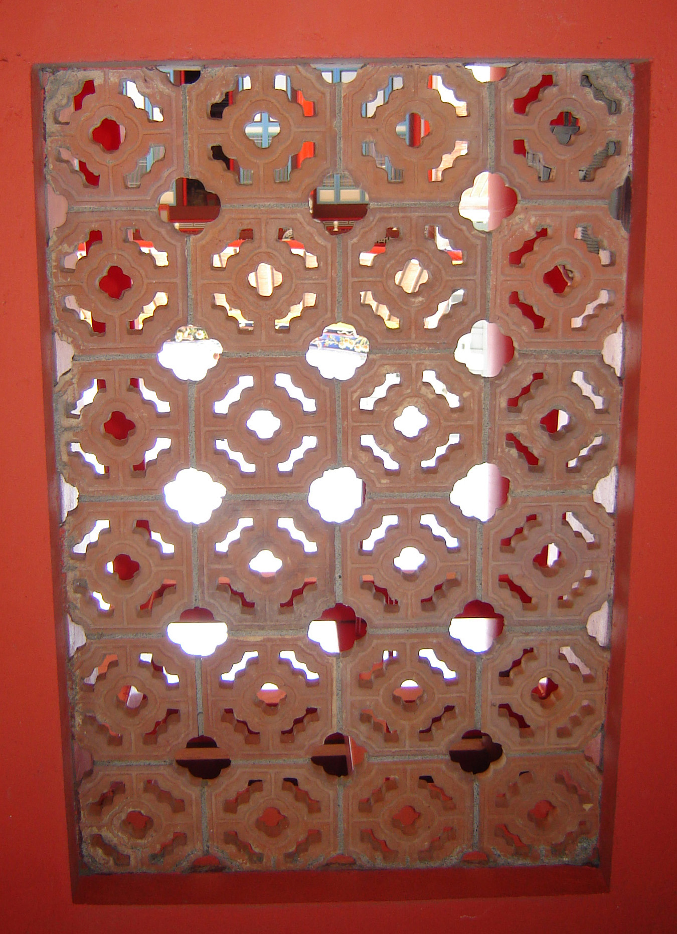 屏東書院山門上的花格門窗